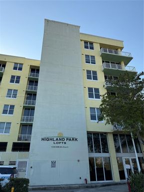 1350 NW 8th Ct # 6, Miami FL 33136