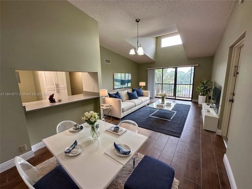806 Sky Pine Way # B3, Green Acres FL 33415