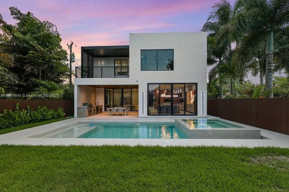 1132 SE 6th Ter, Fort Lauderdale FL 33316