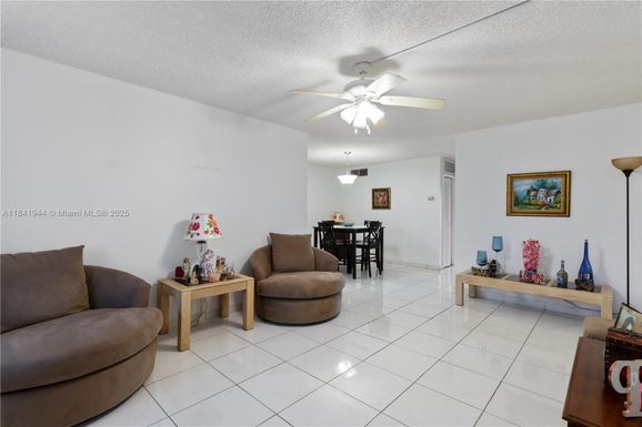 165 NE 203rd Ter # C20, Miami Gardens FL 33179