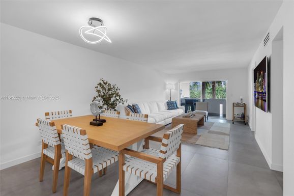 300 Galen Dr # 204, Key Biscayne FL 33149