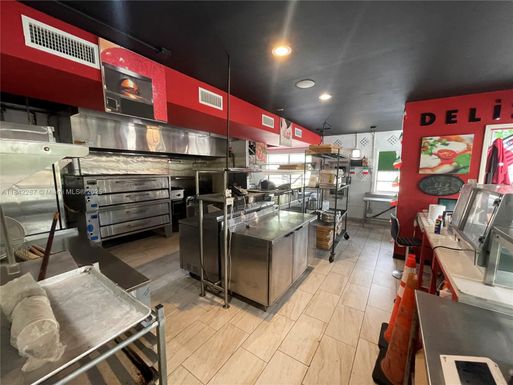 6811 Johnson St, Hollywood FL 33024