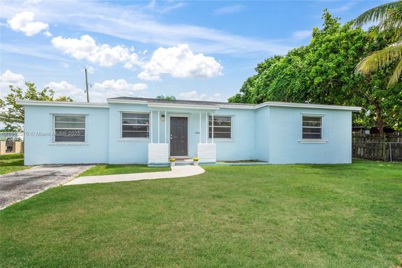 16921 SW 302nd Ter, Homestead FL 33030