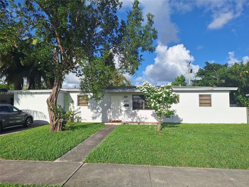 4315 SW 98th Ave, Miami FL 33165