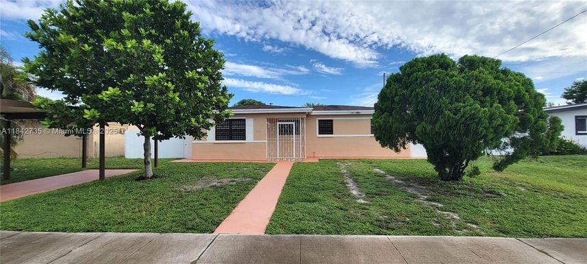 1955 NW 185th St, Miami Gardens FL 33056