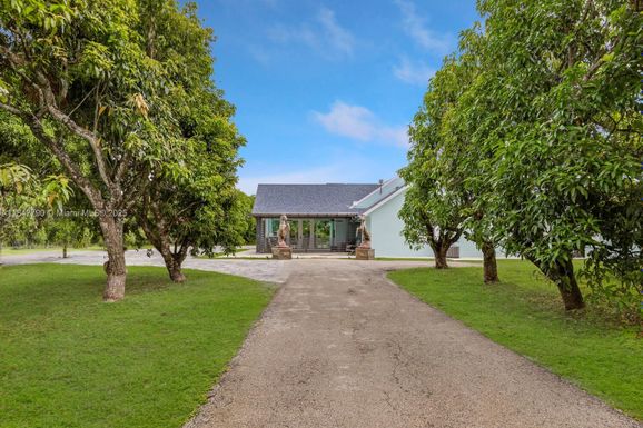 18955 SW 264 STREET, Homestead FL 33031