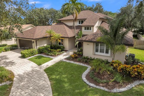 1031 SW 91st Ave, Plantation FL 33324