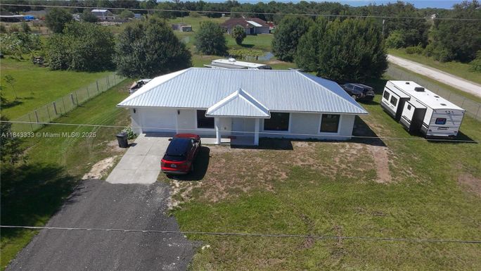 369 N Horse Club ave, Clewiston FL 33440