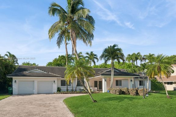 7720 SW 177th St, Palmetto Bay FL 33157