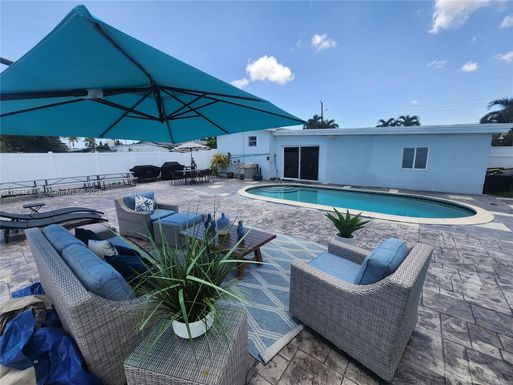 3617 NW 37th St, Lauderdale Lakes FL 33309