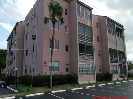 2841 Somerset Dr # 117, Lauderdale Lakes FL 33311