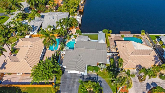 4260 NE 16th Ter, Oakland Park FL 33334