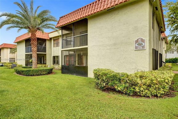 9720 Hammocks Blvd # 101, Miami FL 33196