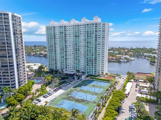 20201 E Country Club Dr # 2809, Aventura FL 33180