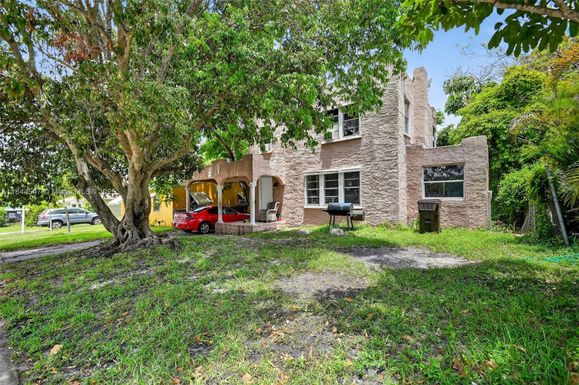 919 32nd St, West Palm Beach FL 33407