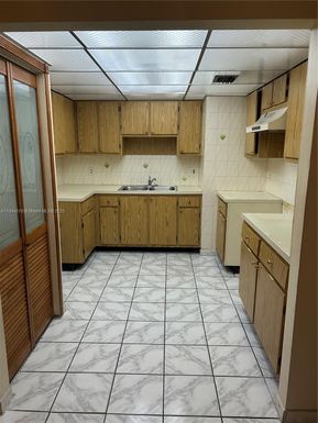 1940 NW 119th St # 803, Miami FL 33167