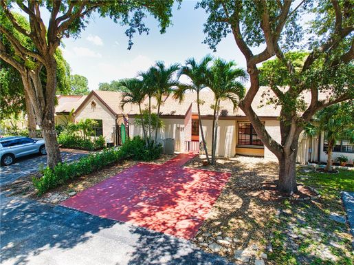 5197 Peppercorn St, Palm Beach Gardens FL 33418