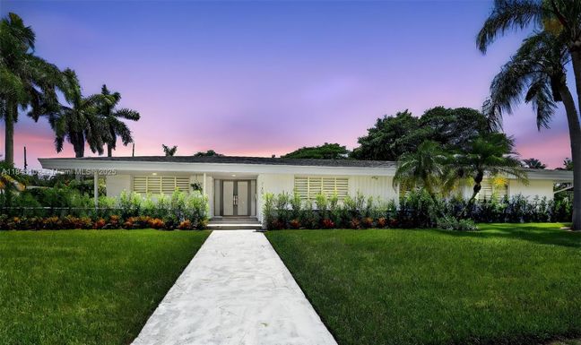 7200 SW 137th St, Palmetto Bay FL 33158