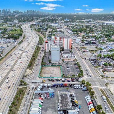 8028 NW 6th Ct, Miami FL 33150