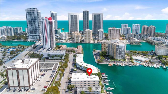 2420 Diana Dr # 203, Hallandale Beach FL 33009