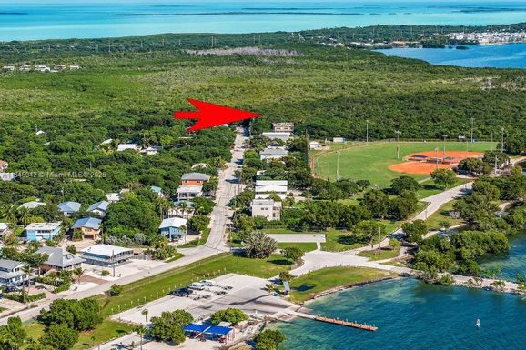190 Dove Creek Dr, Tavernier FL 33070