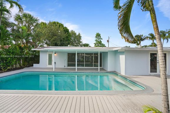 1724 SW 5th St, Fort Lauderdale FL 33312