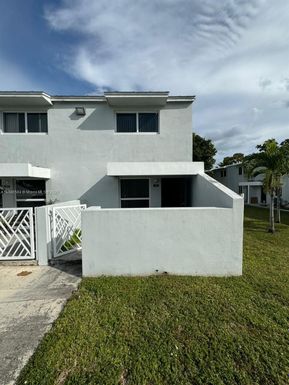 483 NW 19th St # 362, Miami FL 33136