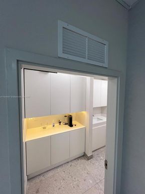 2820 NE 214th St # 1001, Aventura FL 33180