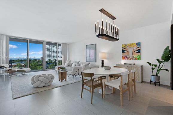 1 Collins Ave # 605, Miami Beach FL 33139