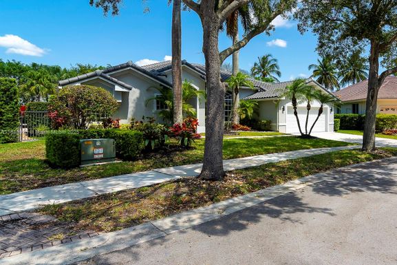 218 Egret Court, Weston FL 33327