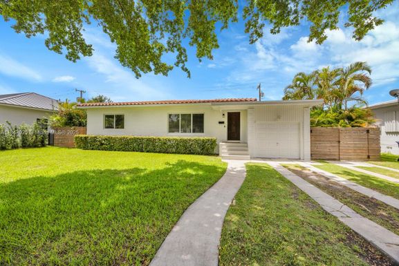 5770 SW 39th St, Miami FL 33155