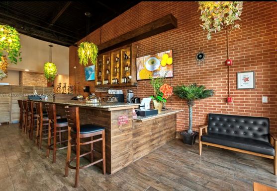 10505 NW 112th Ave, Medley FL 33178