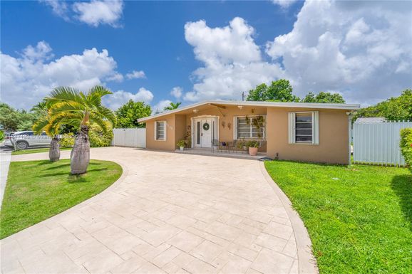 11500 SW 43rd Ter, Miami FL 33165