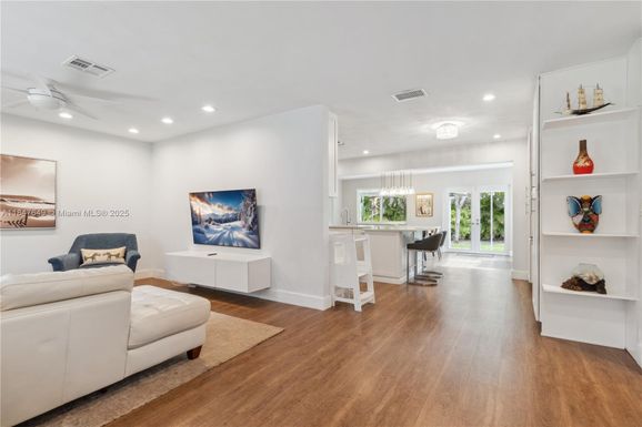 16941 SW 88TH AVENUE, Palmetto Bay FL 33157