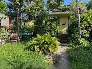 3016-20 SW 26th St, Miami FL 33133
