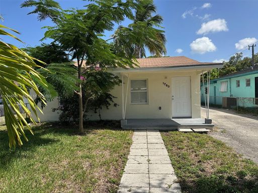 1790 NW 85th St, Miami FL 33147