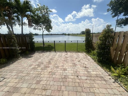 22130 SW 89th Ct, Cutler Bay FL 33190