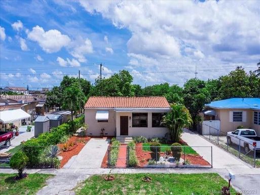52 E 50th Pl, Hialeah FL 33013