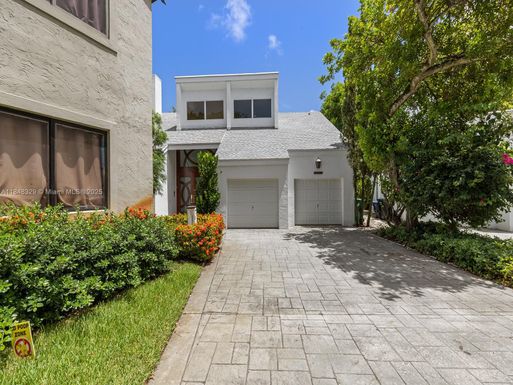 20251 W Oak Haven Cir, Miami FL 33179