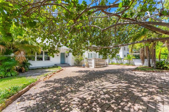 5130 Alton Rd, Miami Beach FL 33140