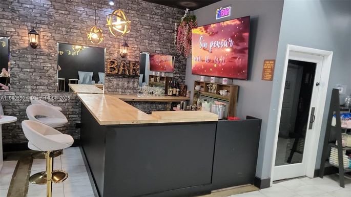 5220 Coconut Creek Pkwy, Margate FL 33063