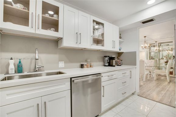 20301 W Country Club Drive # 526, Aventura FL 33180