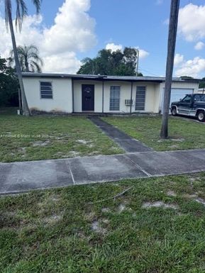 254 NE 42nd Ct, Deerfield Beach FL 33064
