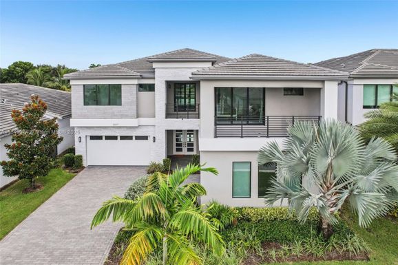 8597 Dream Falls St, Boca Raton FL 33496