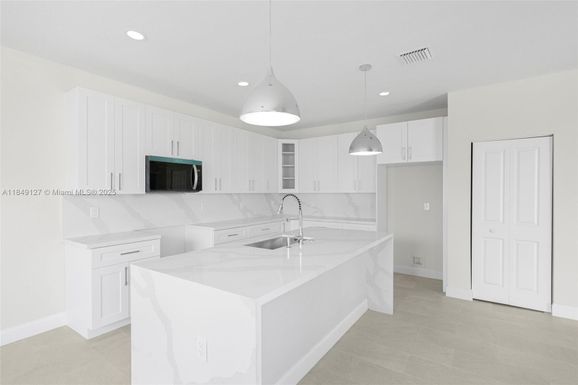 3460 SW 18th St, Fort Lauderdale FL 33312