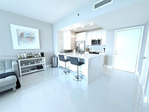 951 Brickell Ave # 3402, Miami FL 33131