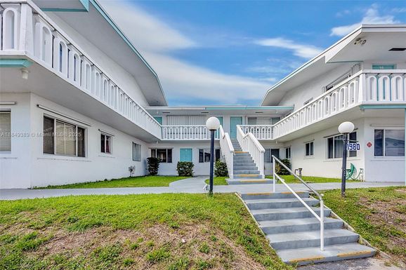 1980 Sunset Ave # 3, Lake Worth FL 33461