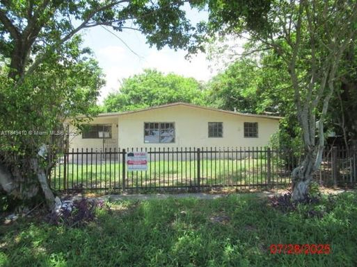 18410 NW 42nd Ave, Miami Gardens FL 33055