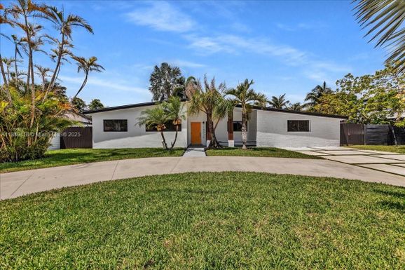 15020 NE 7th Ave, Miami FL 33161