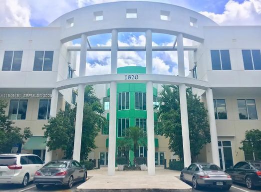 1820 N Corporate Lakes Blvd # 7, Weston FL 33326